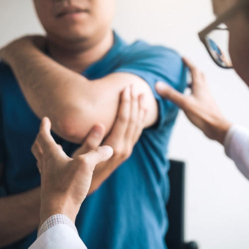 elbow-pain-relief-MMA-&-Sports-Rehab-Arlington-VA