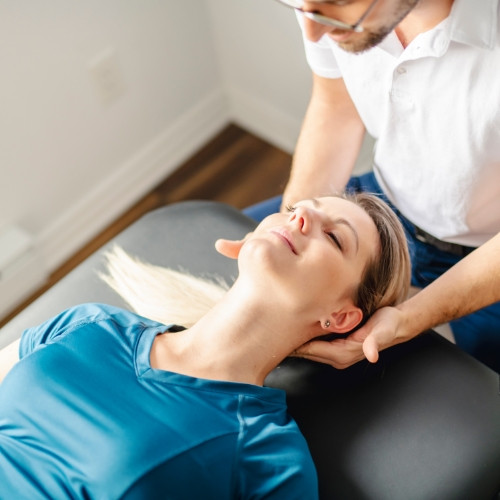 neck-pain-relief-MMA-&-Sports-Rehab-Arlington-VA