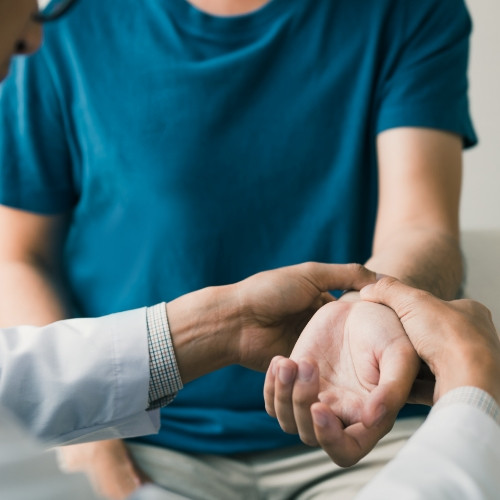 wrist-pain-relief-MMA-&-Sports-Rehab-Arlington-VA